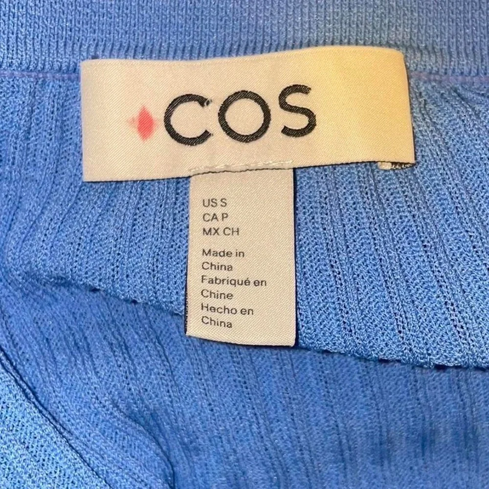 COS Slim Fitted Ribbed Blue Collared Button Down Cardigan - Picture 5 of 6
